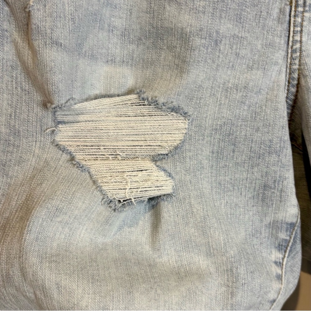 Women's Size 18 TORRID Perfect 10" Bermuda Jean Shorts Vintage Stretch Ripped - Picture 3 of 12